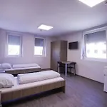 Hostel Turbo Szallo Kalocsa *